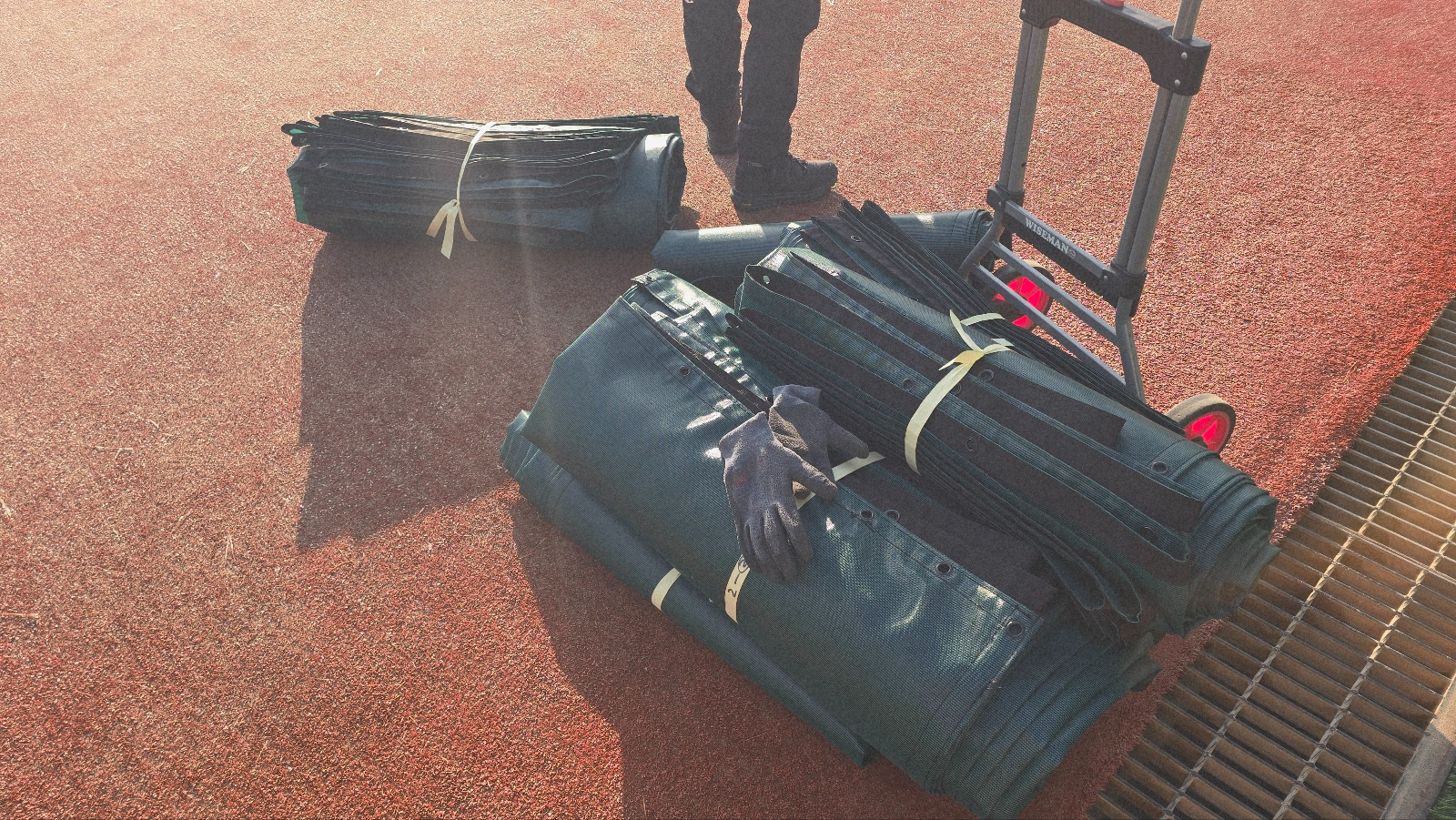 구리시립테니스장 펜스 방풍막 교체 작업(2025.12.18)