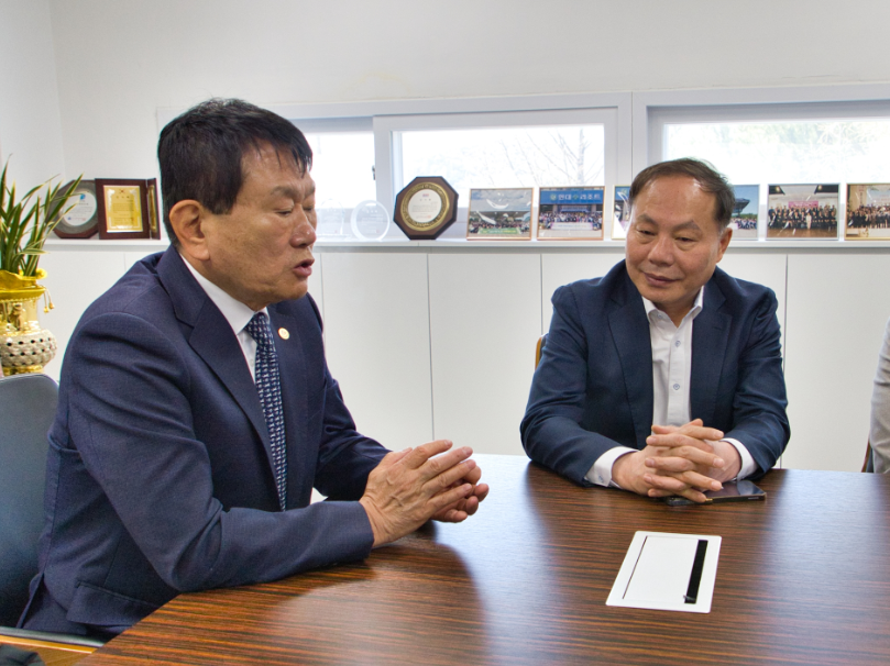 구리시청 최경준 복지문화국장, 평생학습과 일행 체육회 방문(2026.4.7.)